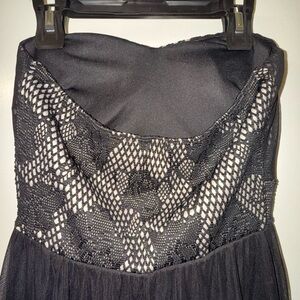 Kimchi Blue Black Strapless Sweetheart Gown for Cocktail